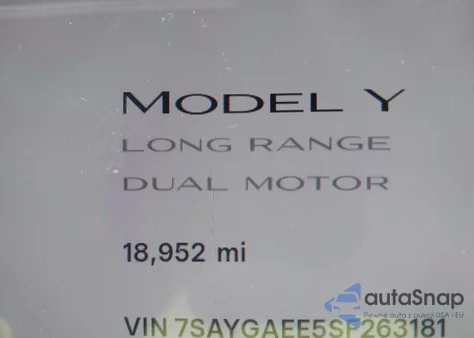 2025 Tesla Model Y Long Range Dual Motor All-Wheel Drive из США, поврежденный, VIN 7SAYGAEE5SF263181